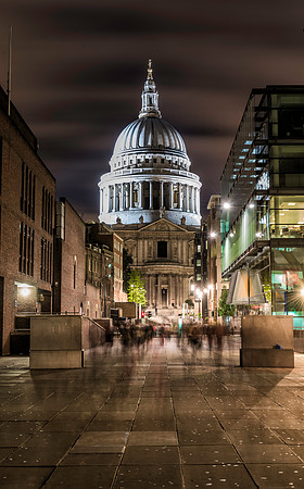 ST PETERS AT NIGHT